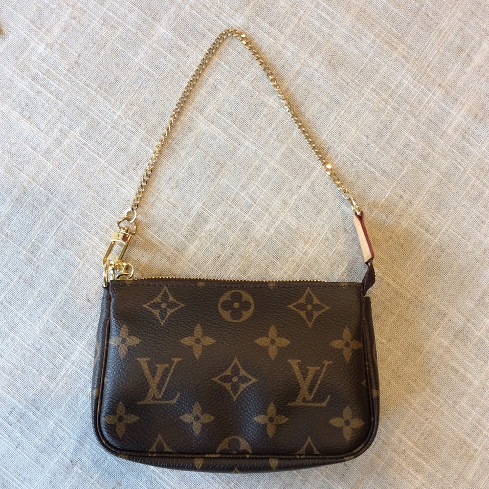Louis Vuitton Monogram Mini Pochette Accessoires